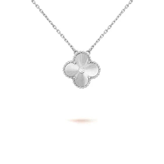 DIANA CLOVER 15MM DIAMOND LASER NECKLACE SILVER