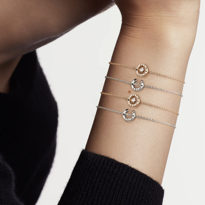 PULSERA DE DIAMANTES CON MOTIVO ACOLCHADO DE COCO