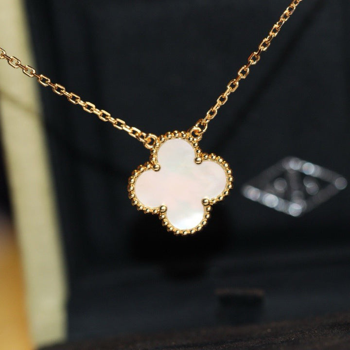 CLOVER 15MM WHITE MOTHER OF PEARL NECKLACE