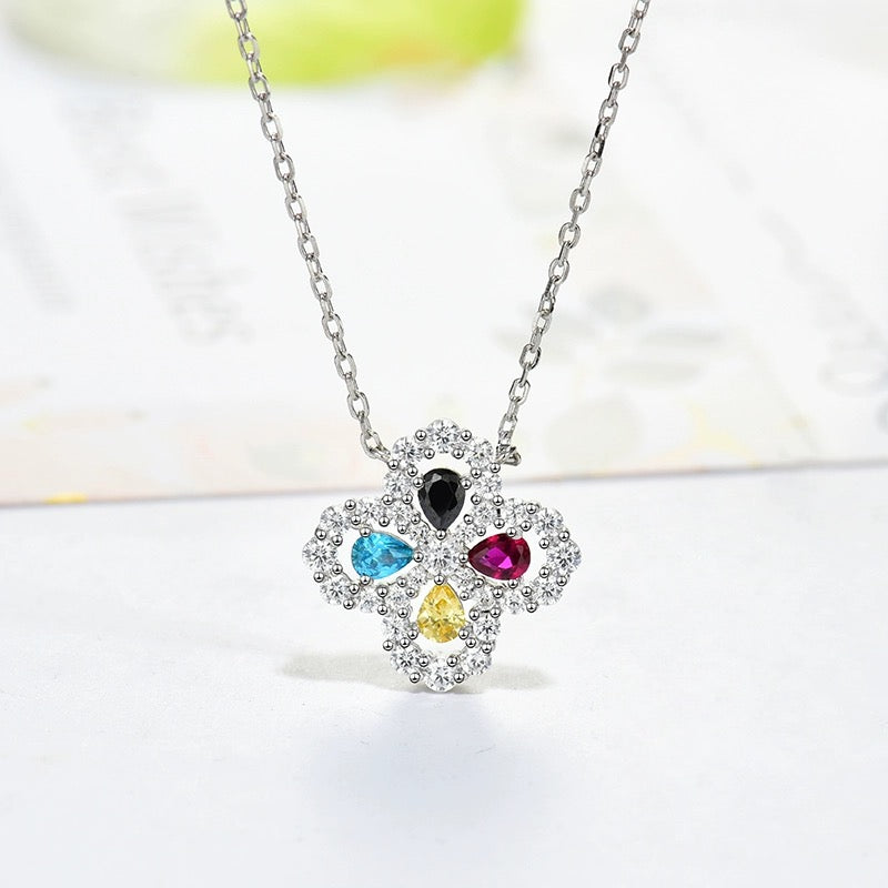 COLLAR DIANA LOOP CON MOTIVO COMPLETO DE DIAMANTE 16 MM MÚLTIPLES COLORES