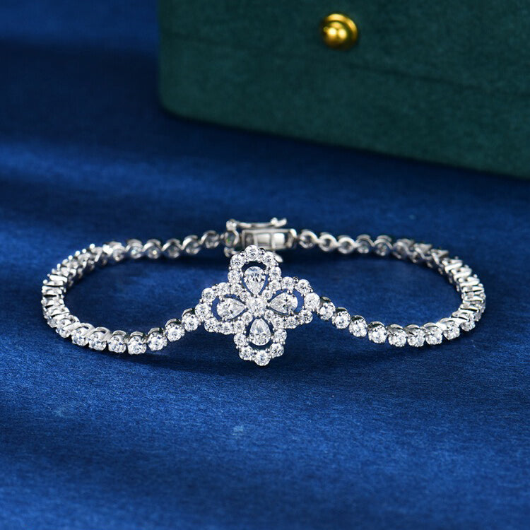 PULSERA DE LAZO CON MOTIVO COMPLETO DE DIAMANTE 16 MM
