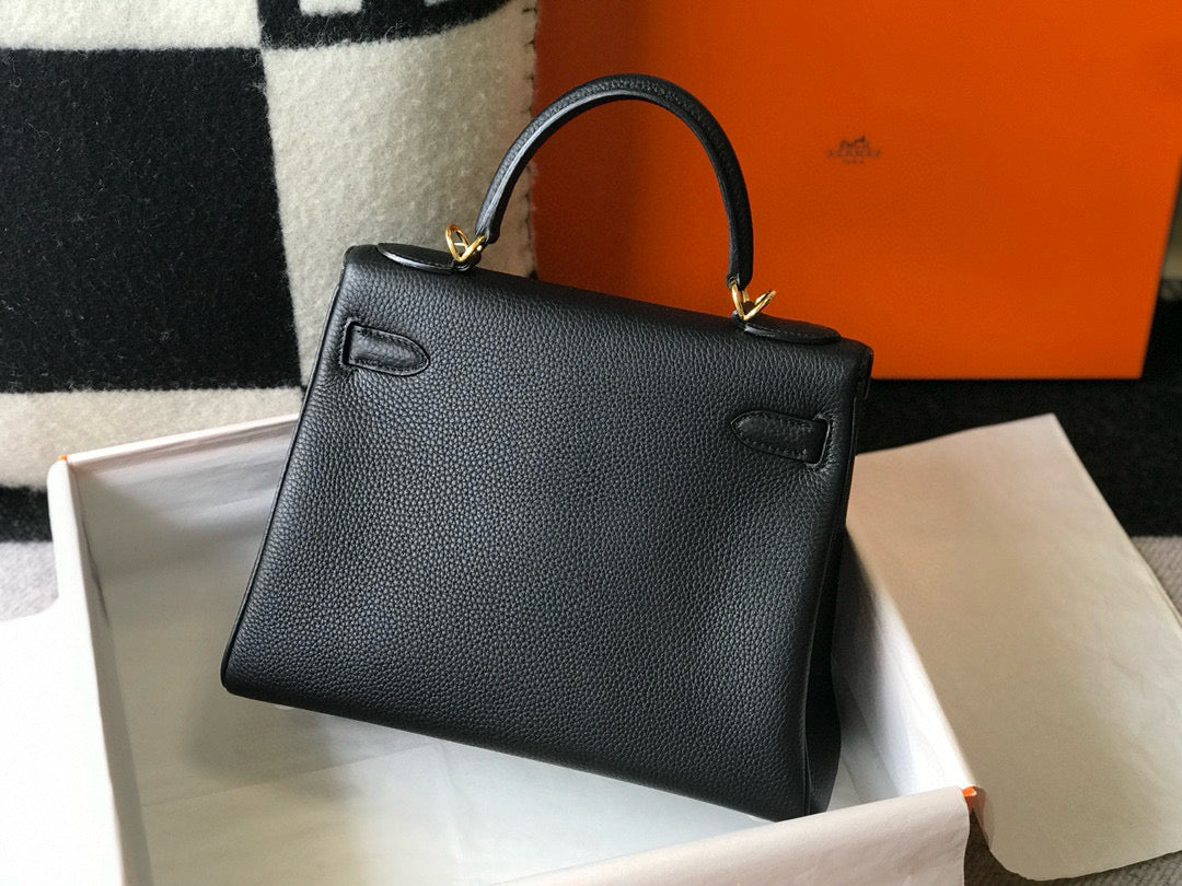 HM KELLY 28 CM NEGRO TOGO HARDWARE DORADO