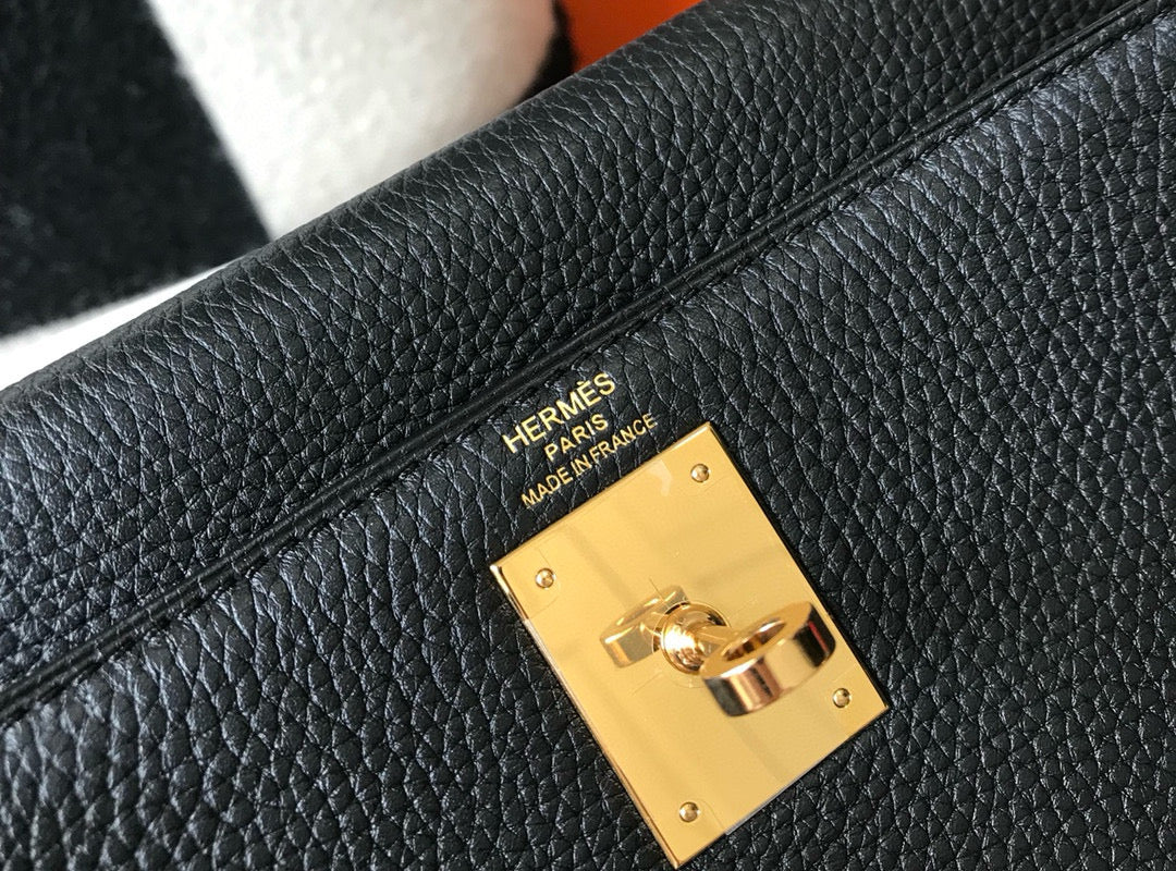 HM KELLY 28 CM NEGRO TOGO HARDWARE DORADO