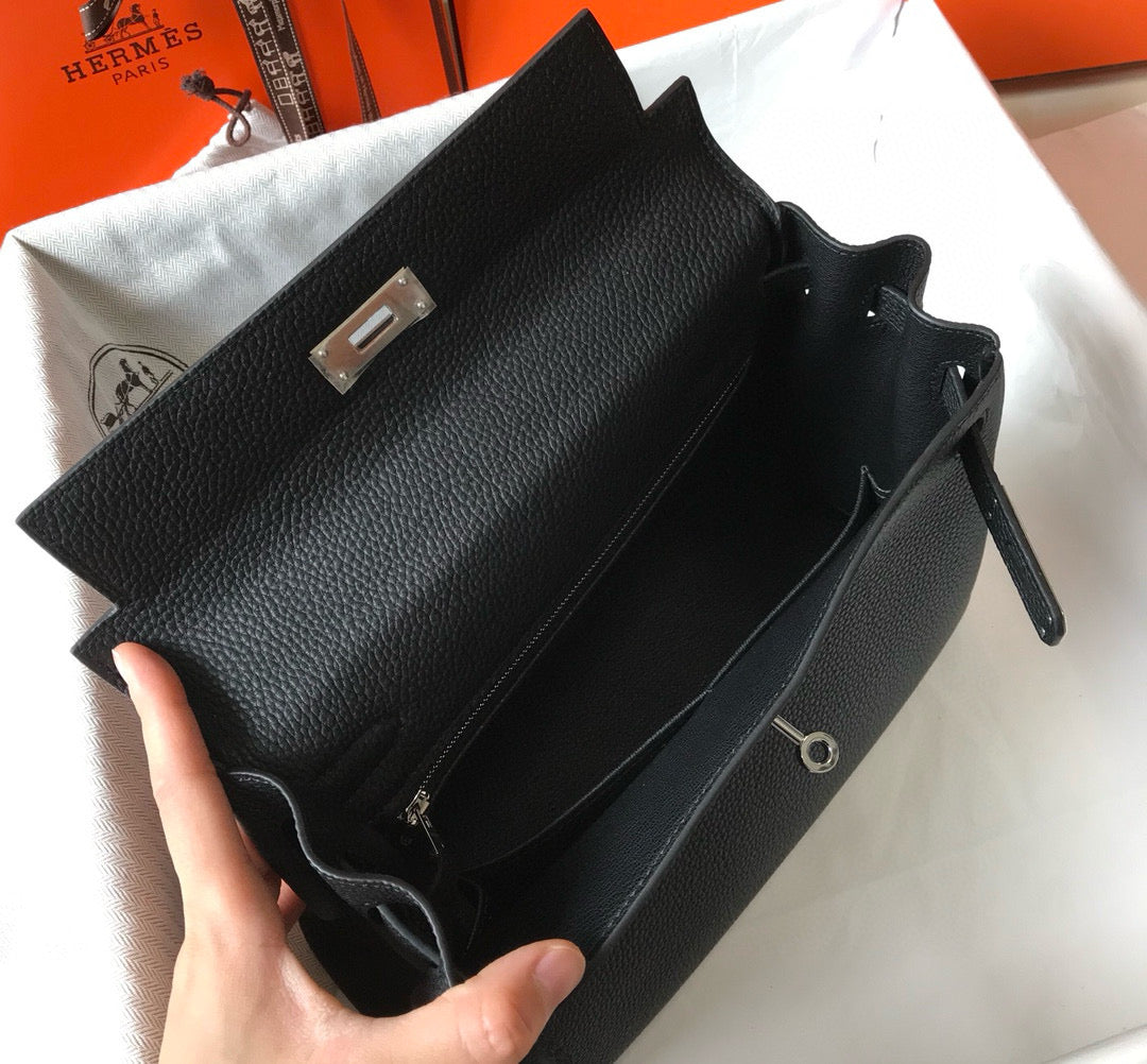 HM KELLY 28CM NEGRO TOGO HERRAJES PLATEADOS