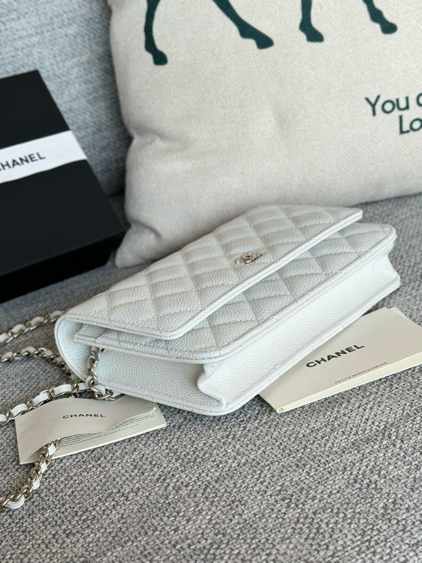 HERRAMIENTAS DE PLATA CAVIAR BLANCO WOC 19CM