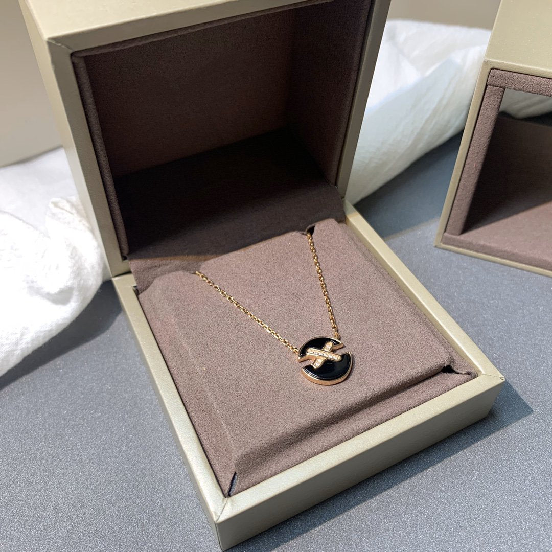 DIANA JEUX DE PINK GOLD DIAMOND NECKLACE