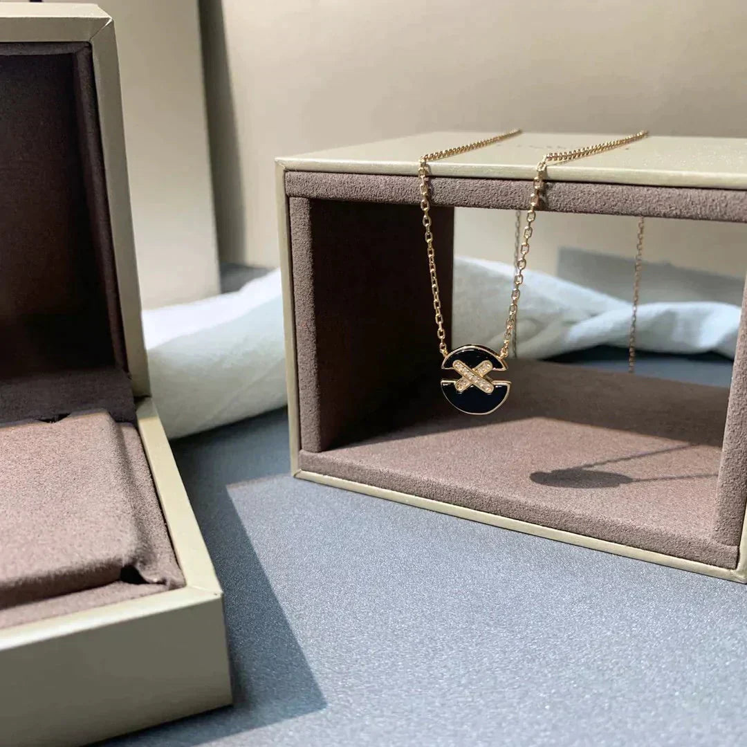 DIANA JEUX DE ROSE GOLD DIAMOND NECKLACE
