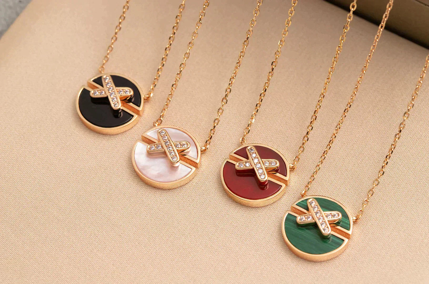 DIANA JEUX DE ROSE GOLD DIAMOND NECKLACE