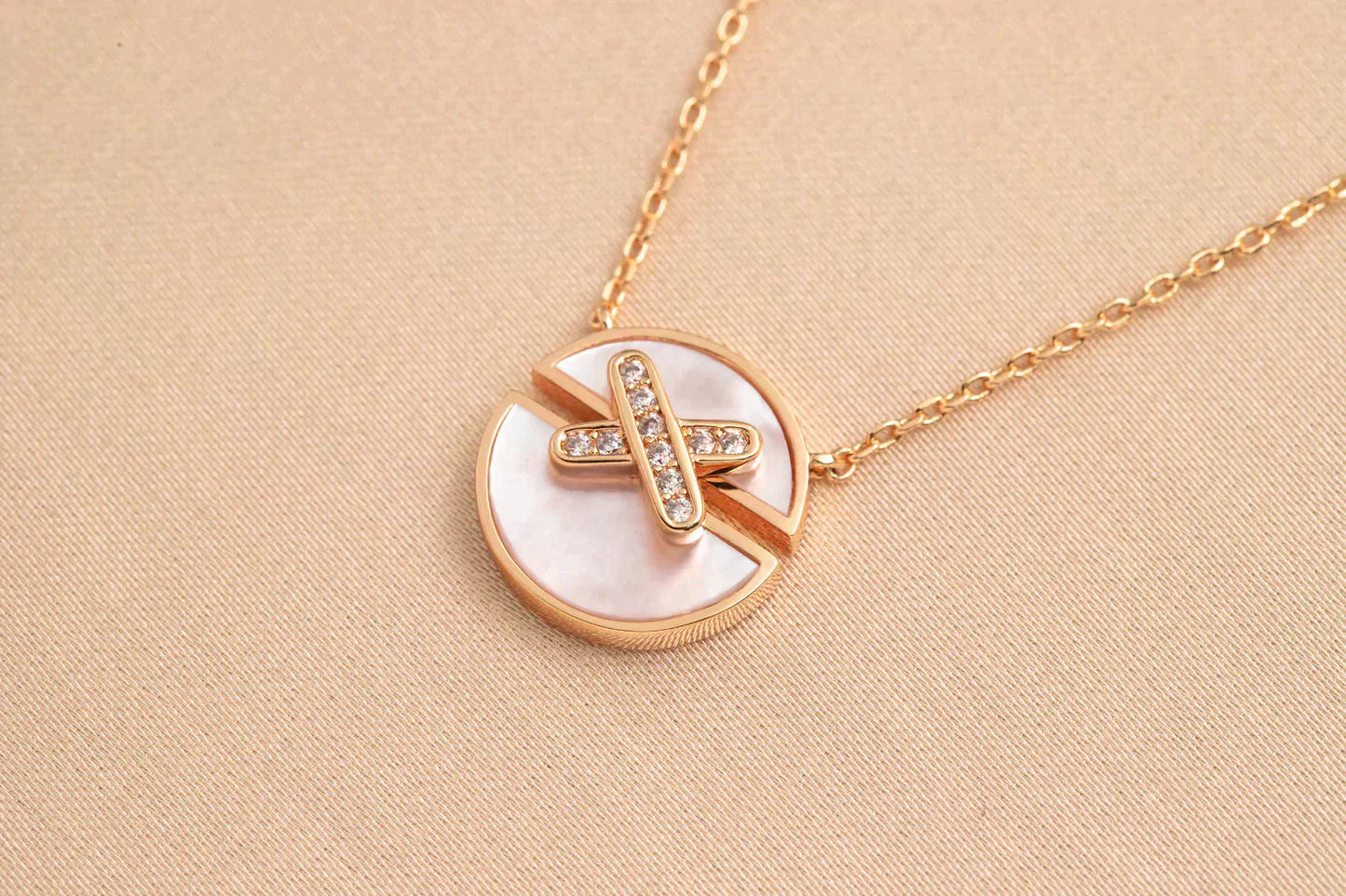 DIANA JEUX DE ROSE GOLD DIAMOND NECKLACE