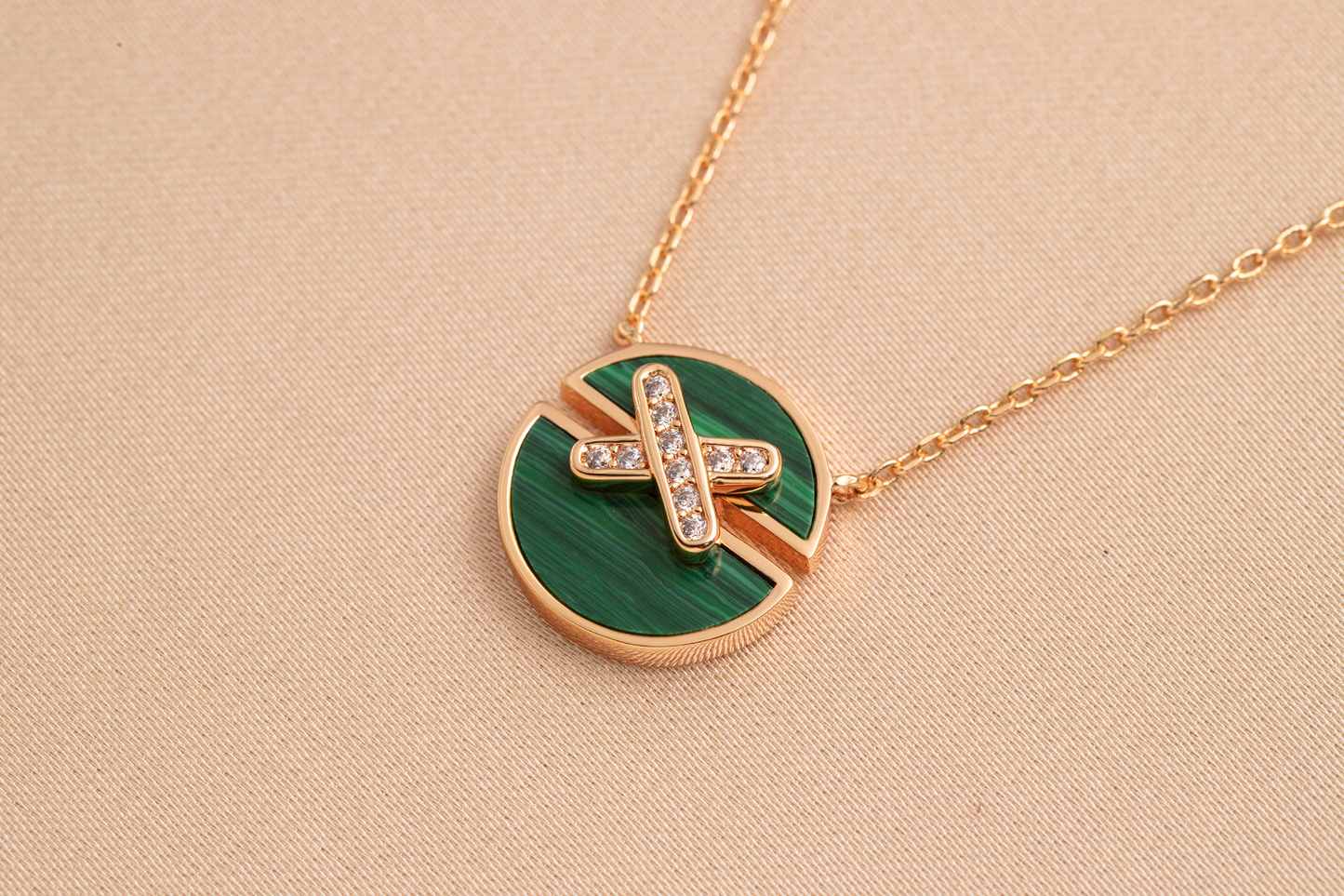 DIANA JEUX DE PINK GOLD DIAMOND NECKLACE
