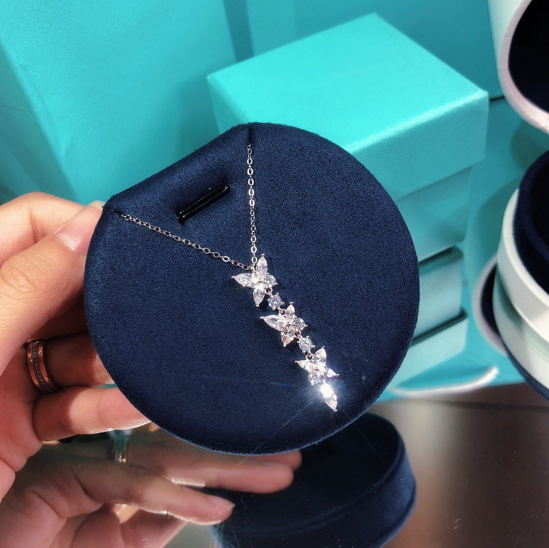 PENDENTIF GOUTTE DE DIAMANTS À GROUPE MIXTE