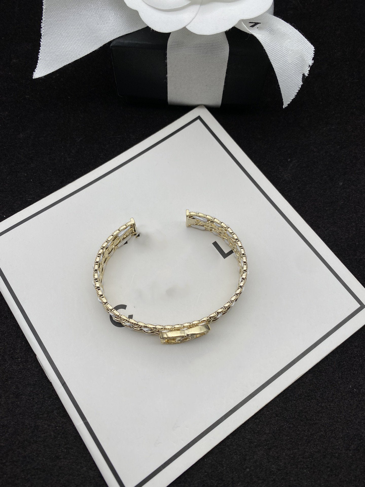BRACELET CC CORDE BLANCHE OR DIAMANTS