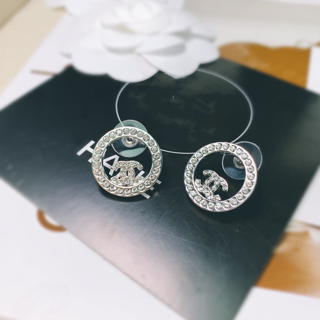 PENDIENTES DE PLATA CON DIAMANTES DOBLE C