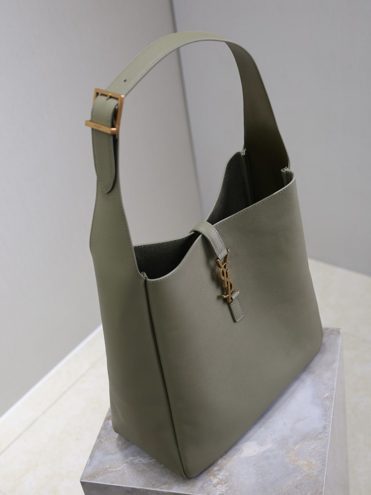 Le 5a7 Large 30cm Piel de becerro verde musgo