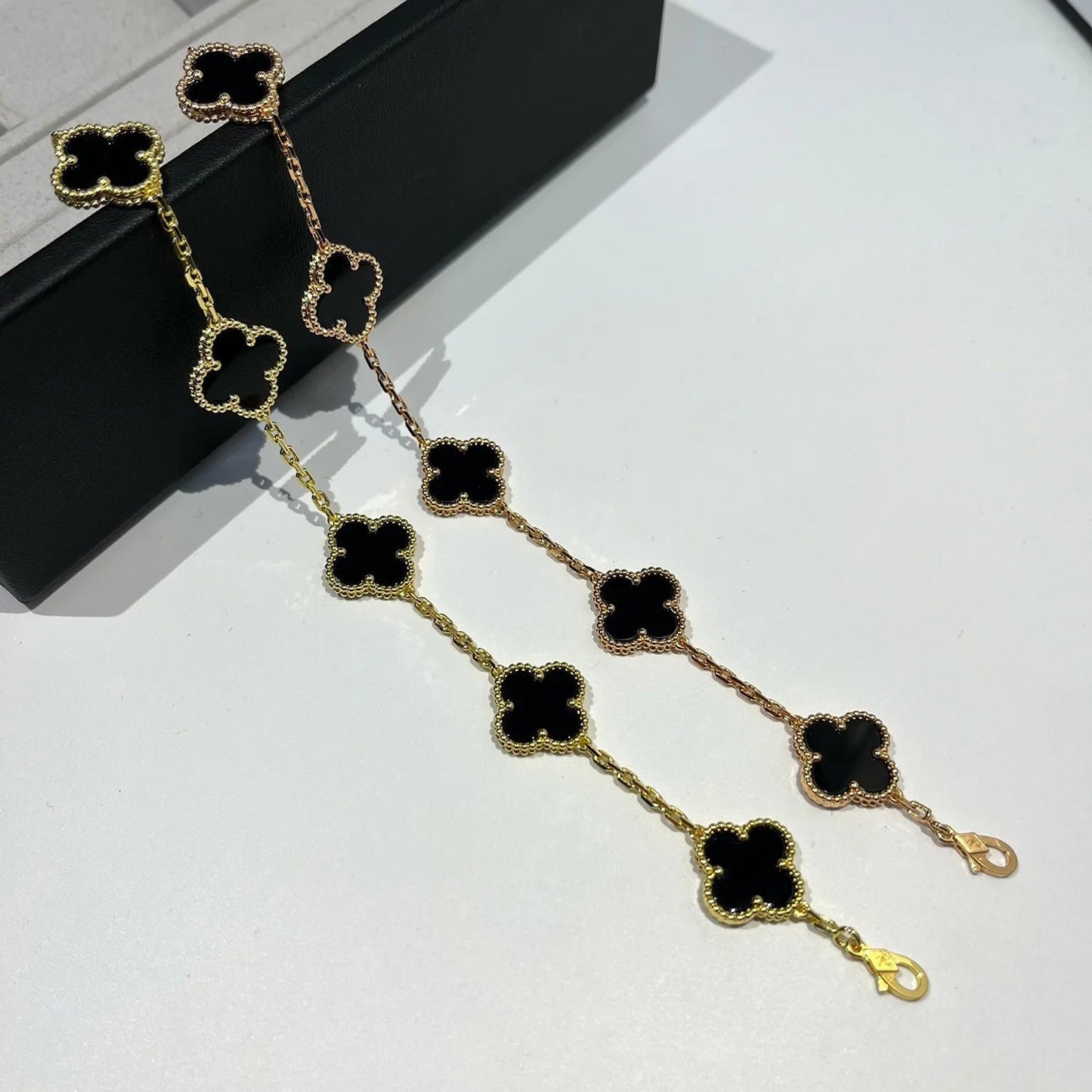 DIANA CLOVER 5 MOTIFS BLACK ONYX BRACELET