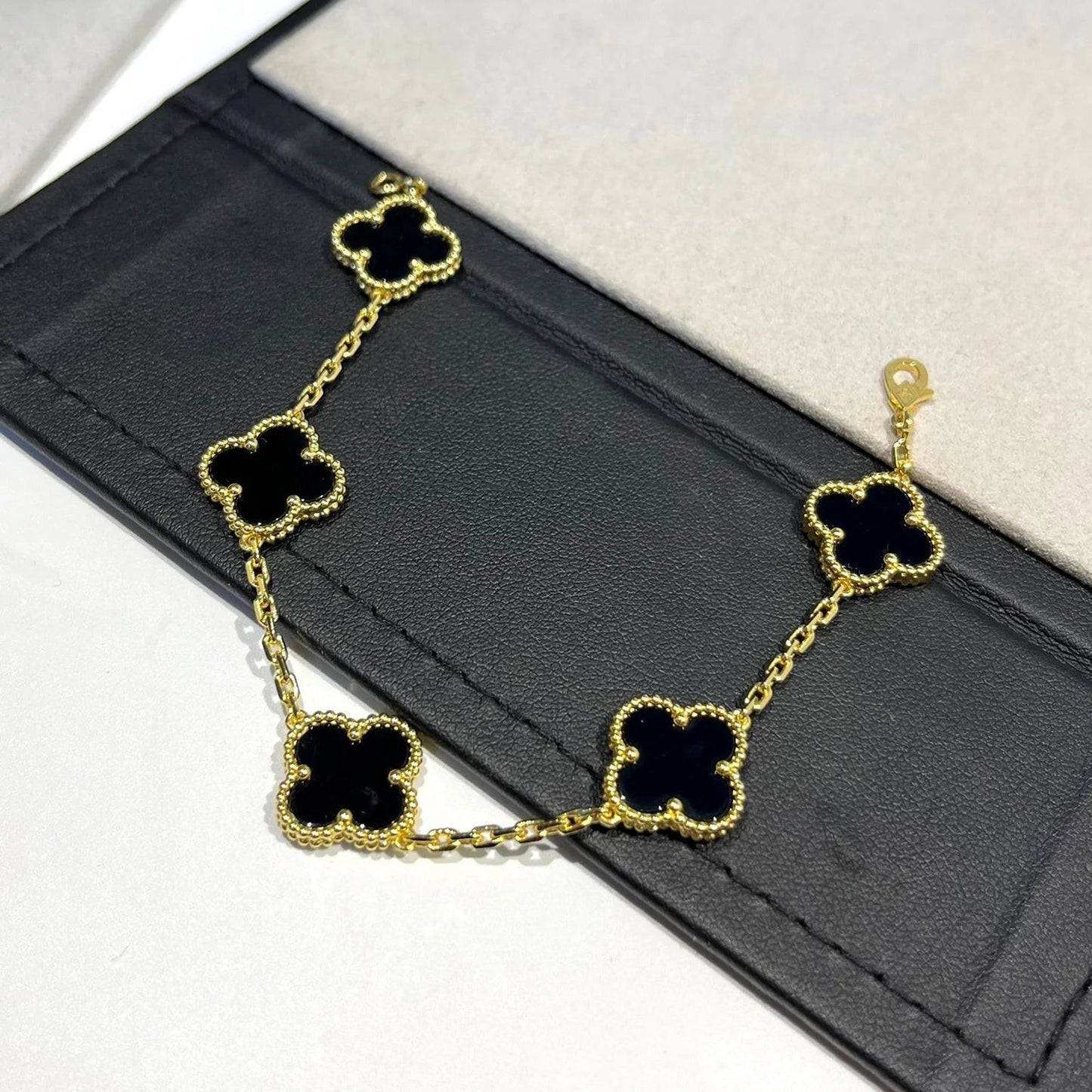 DIANA CLOVER 5 MOTIFS BLACK ONYX BRACELET