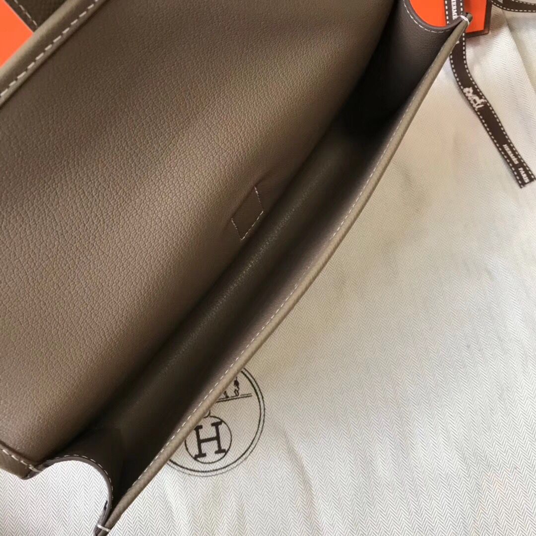 Clutch Hermes Jige Elan 29 en piel Epsom gris topo