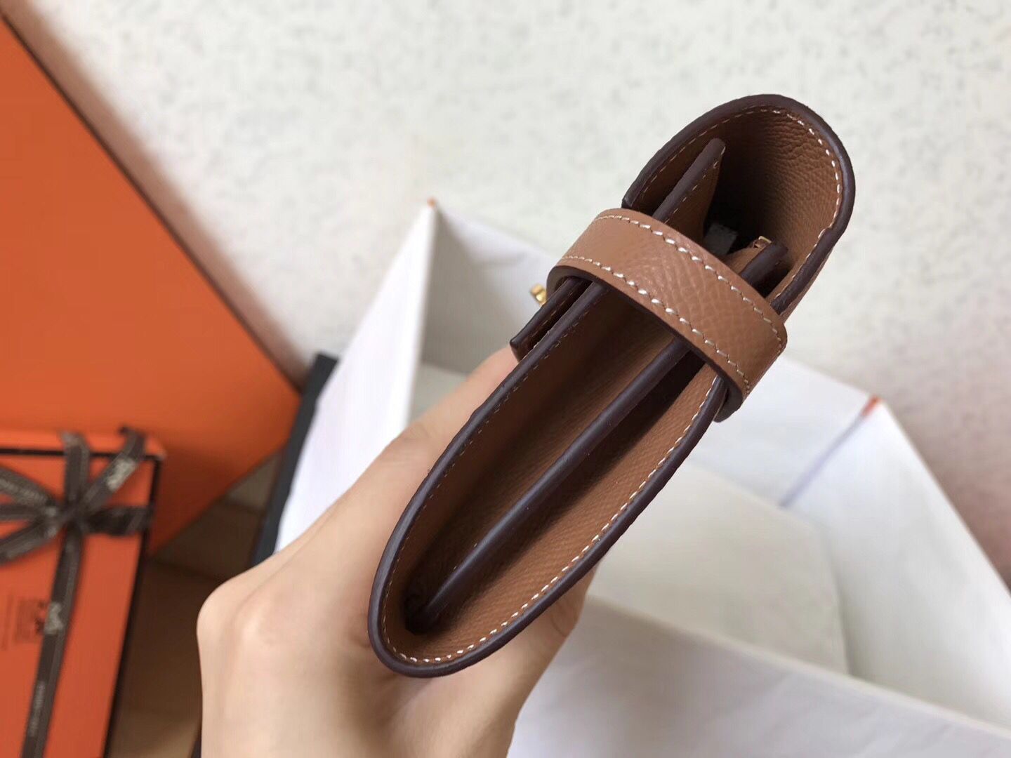 Cartera larga Kelly de 20 cm de piel Epsom marrón