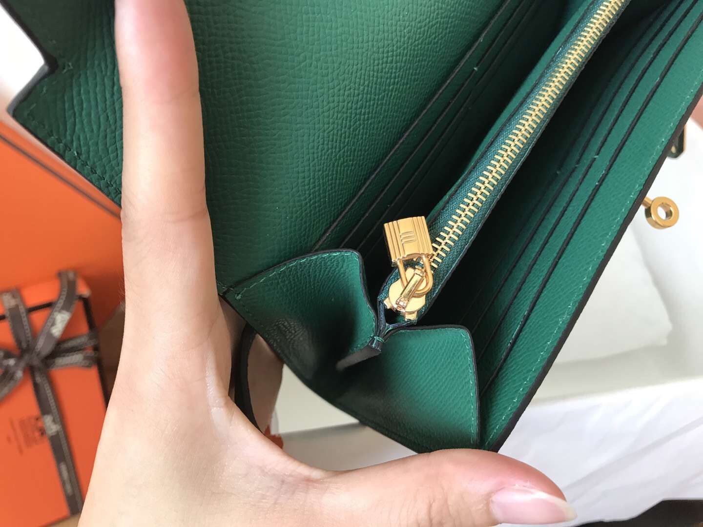 Cartera larga Kelly de 20 cm de piel de Epsom verde oscuro