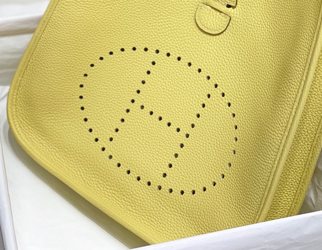 Evelyne 29cm Amarillo Togo Shw