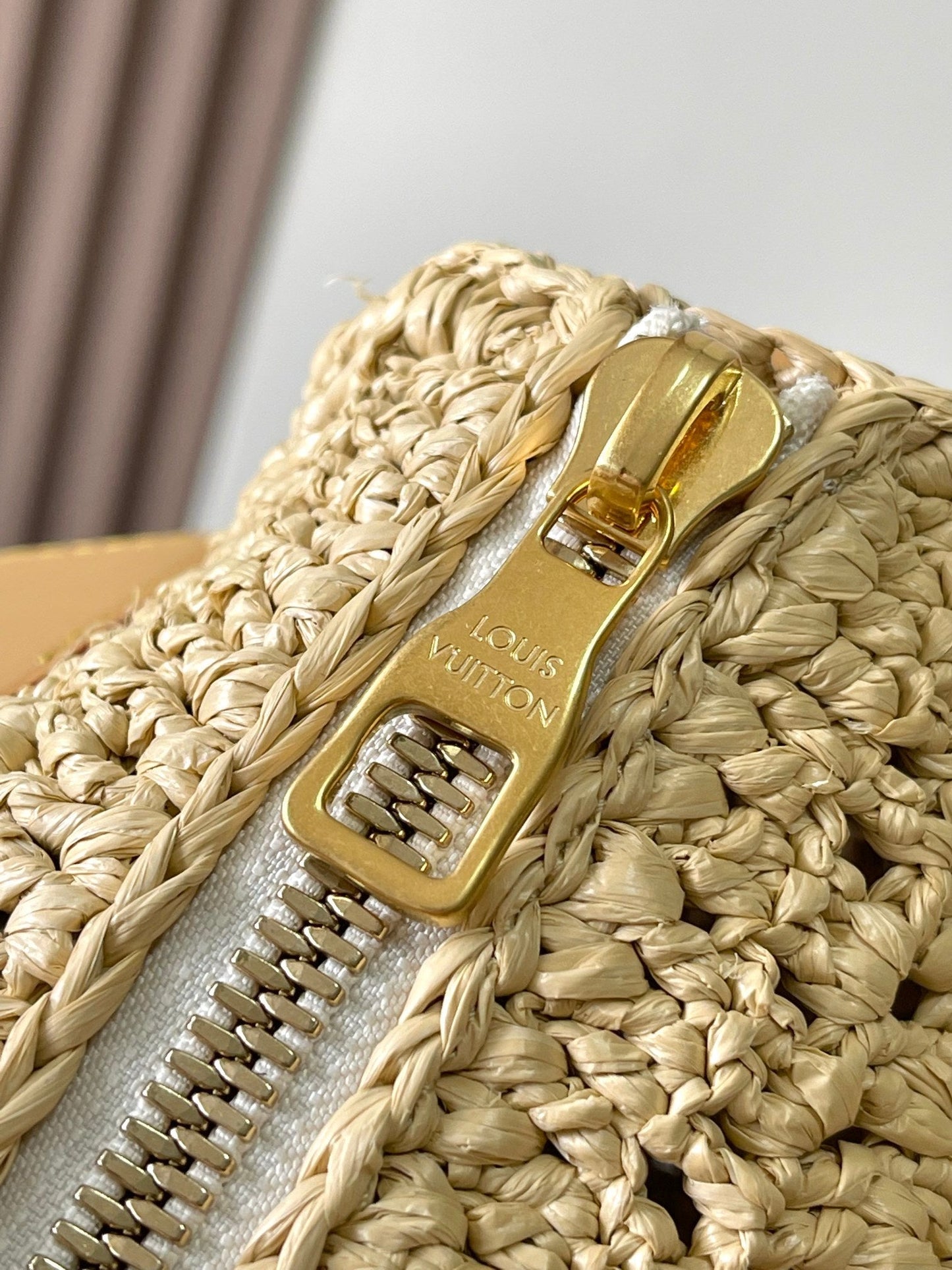 KEEPALL BANDOULI¨¨RE 25 EN RAFIA DE GANCHILLO BEIGE Y RIBETE DE PIEL DE BECERRO
