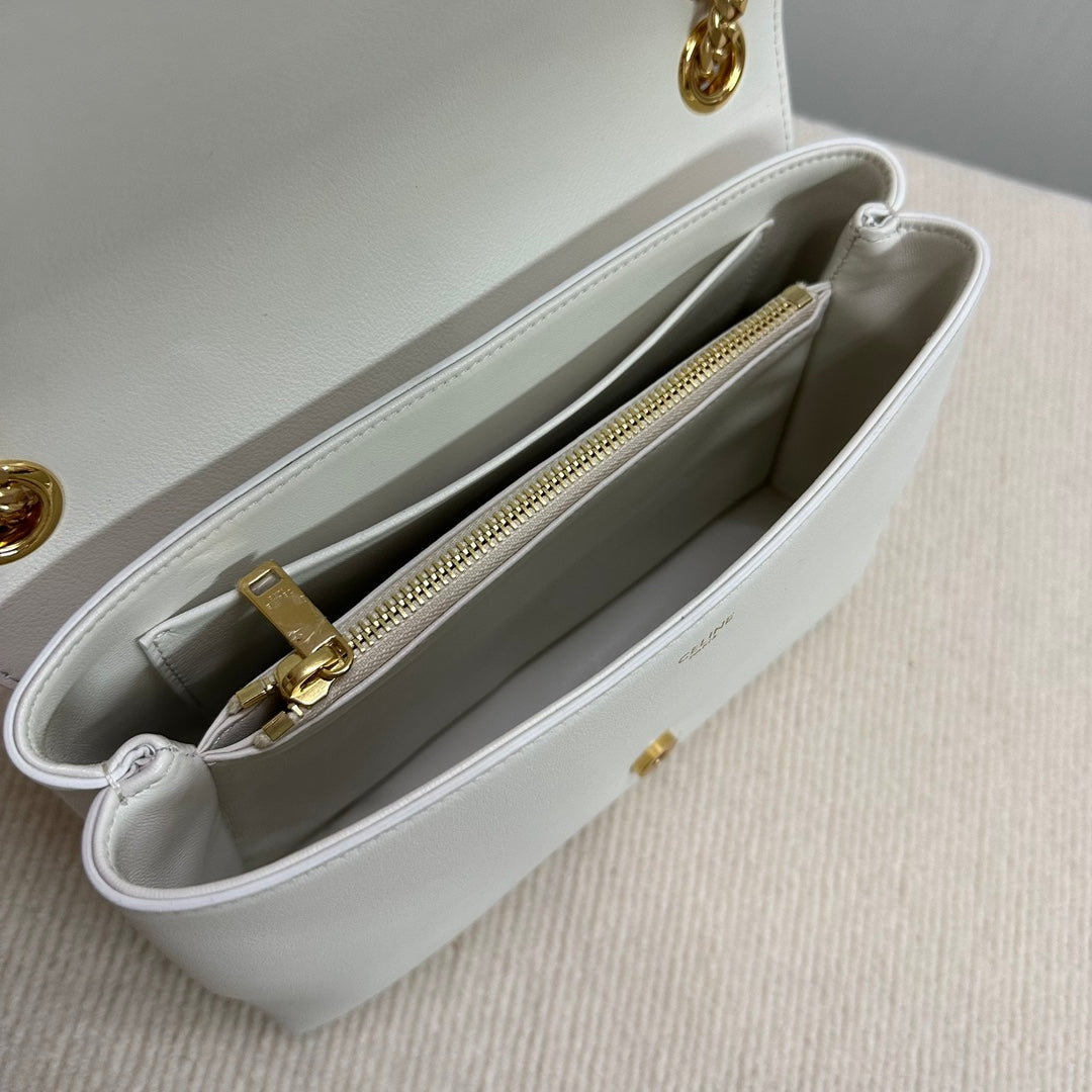 BOLSO MEDIANO VICTOIRE 25 EN PIEL DE BECERRO FLEXIBLE BLANCA CON HERRAJES DORADOS