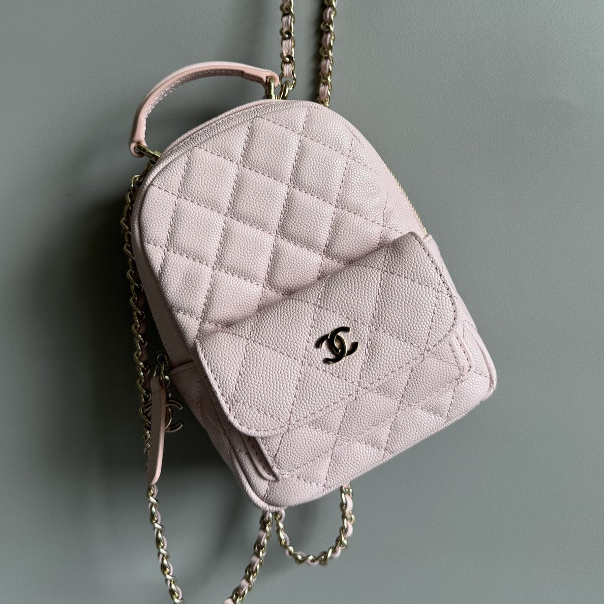 MOCHILA CC MINI 18 ROSA CAVIAR HARDWARE DORADO CLARO