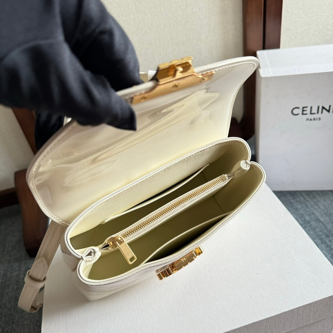 SAC ADO NINO 20 EN CUIR DE VEAU BLANC BRILLANT, QUINCAILLERIE DORÉ