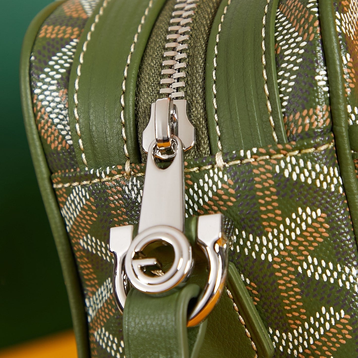 SAC CAP-VERT PM 22 EN TOILE GOYARDINE VERT BOIS