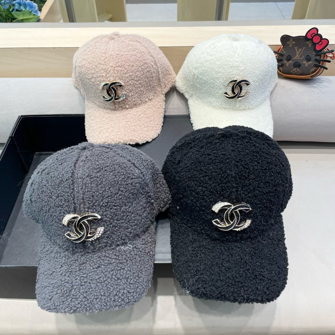 BASEBALL HAT IN MOUSE GRAY LAMB FUR 424254