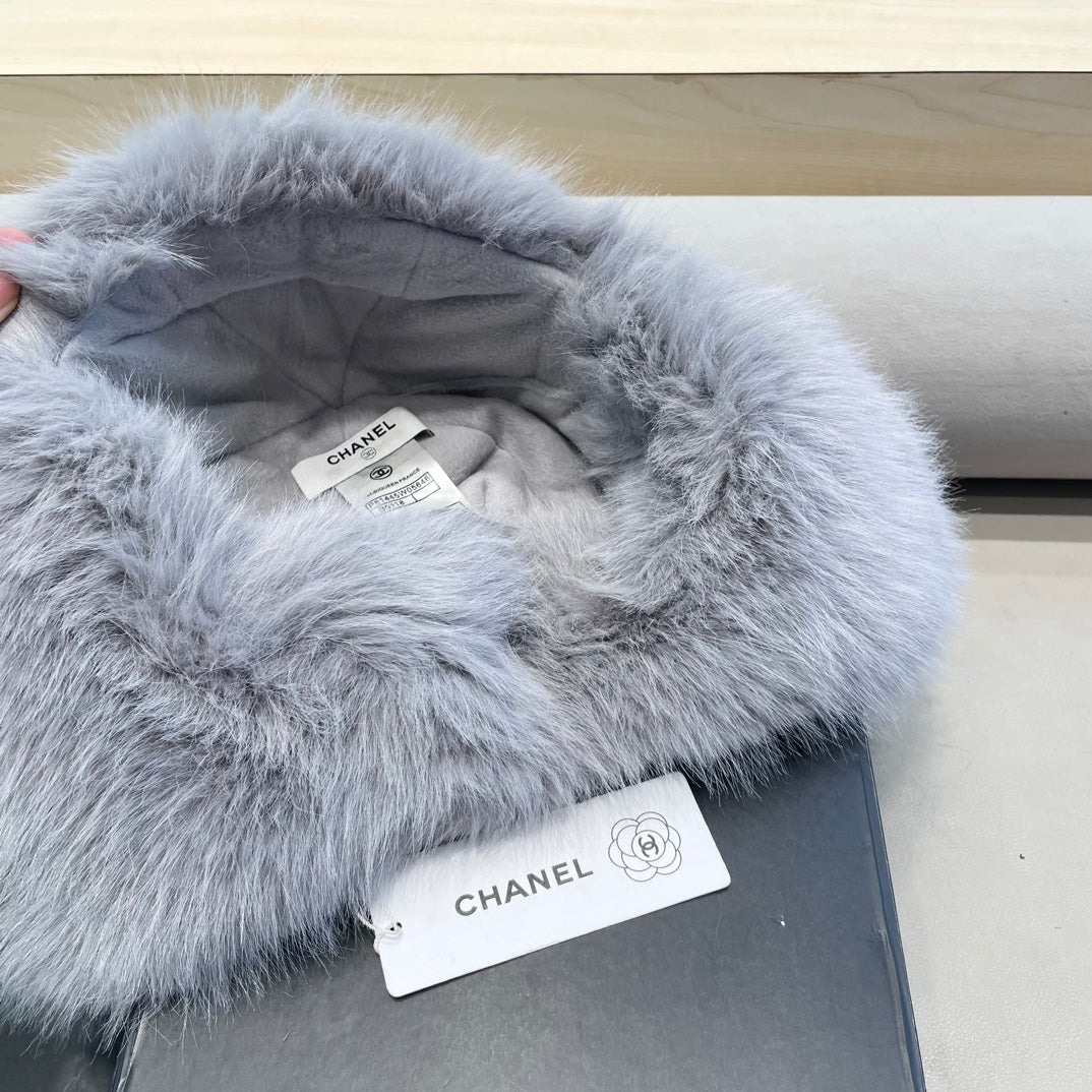 CHAPEAU DE TRAPPEUR EN DAIM GRIS REQUIN ET FOURRURE D'AGNEAU 429973