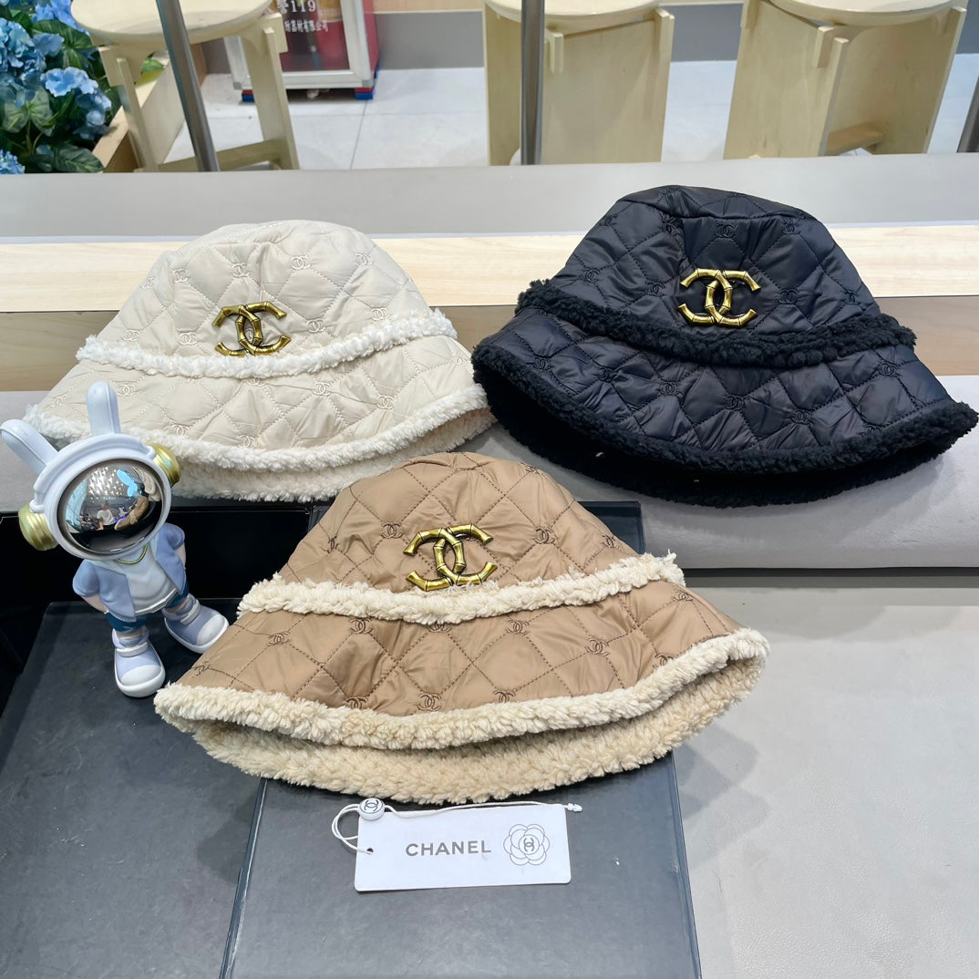 CHAPEAU BUCKET EN LAINE D'AGNEAU NOIRE ET COTON ÉPAIS 431683