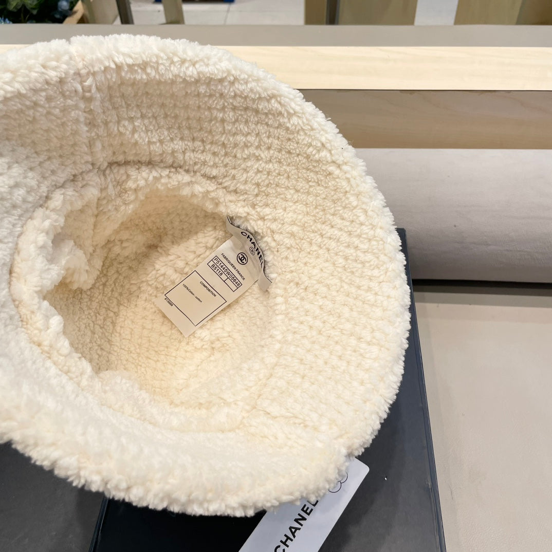 SOMBRERO DE PESCADOR EN LANA DE CORDERO BLANCA Y ALGODÓN GRUESO 431685