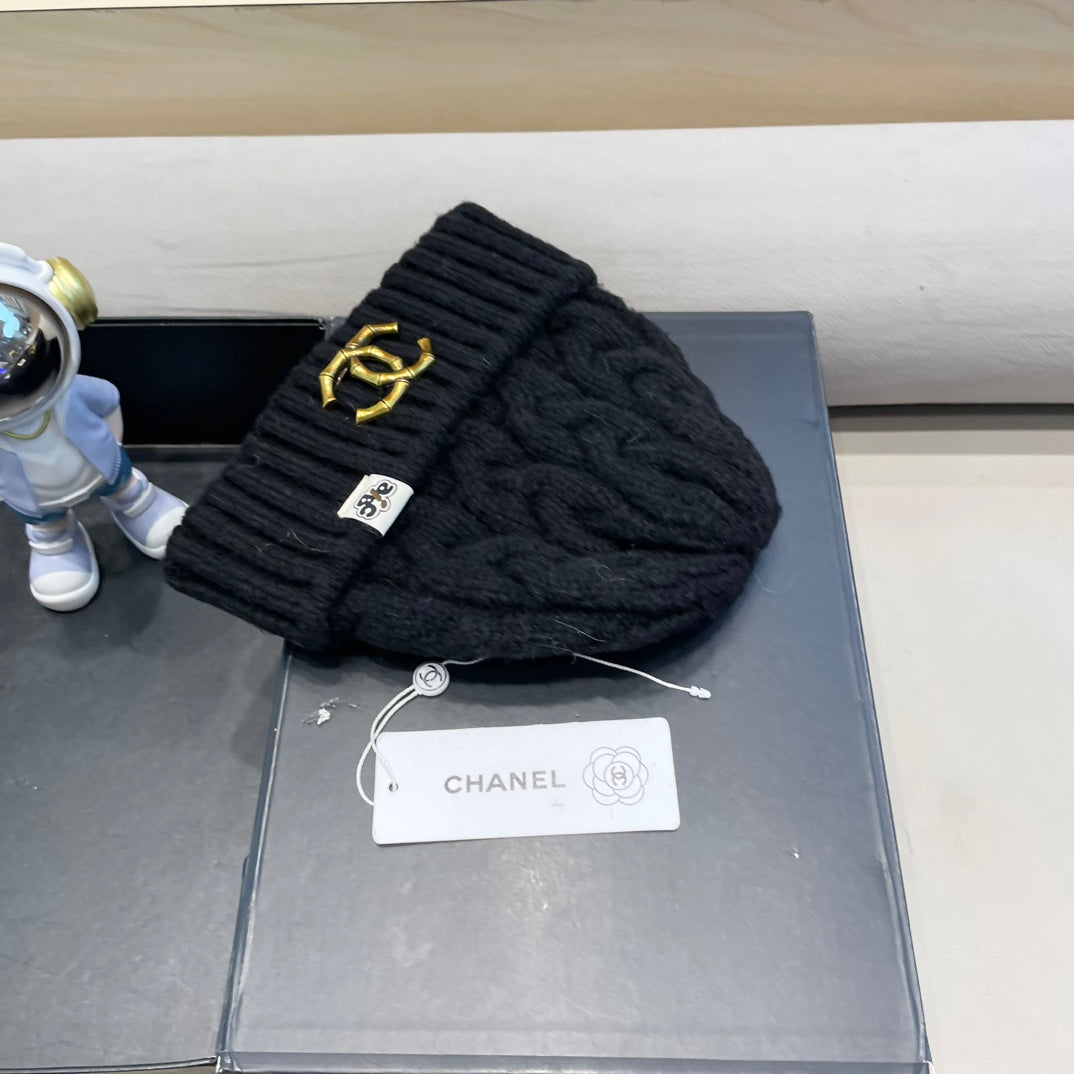 BONNET EN LAINE NOIRE 431707