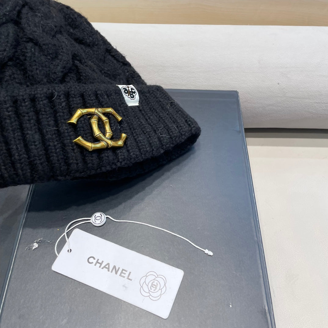 BONNET EN LAINE NOIRE 431707