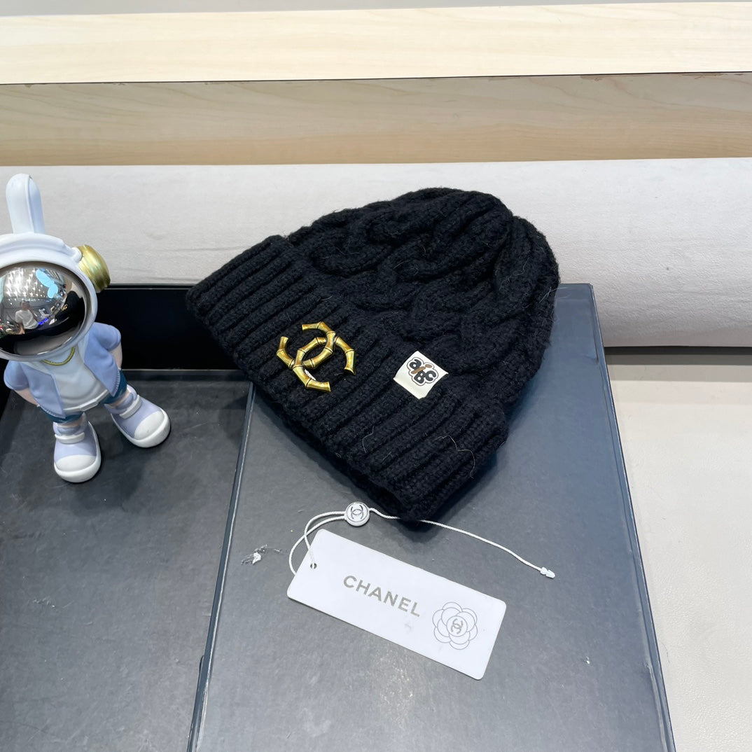 BONNET EN LAINE NOIRE 431707
