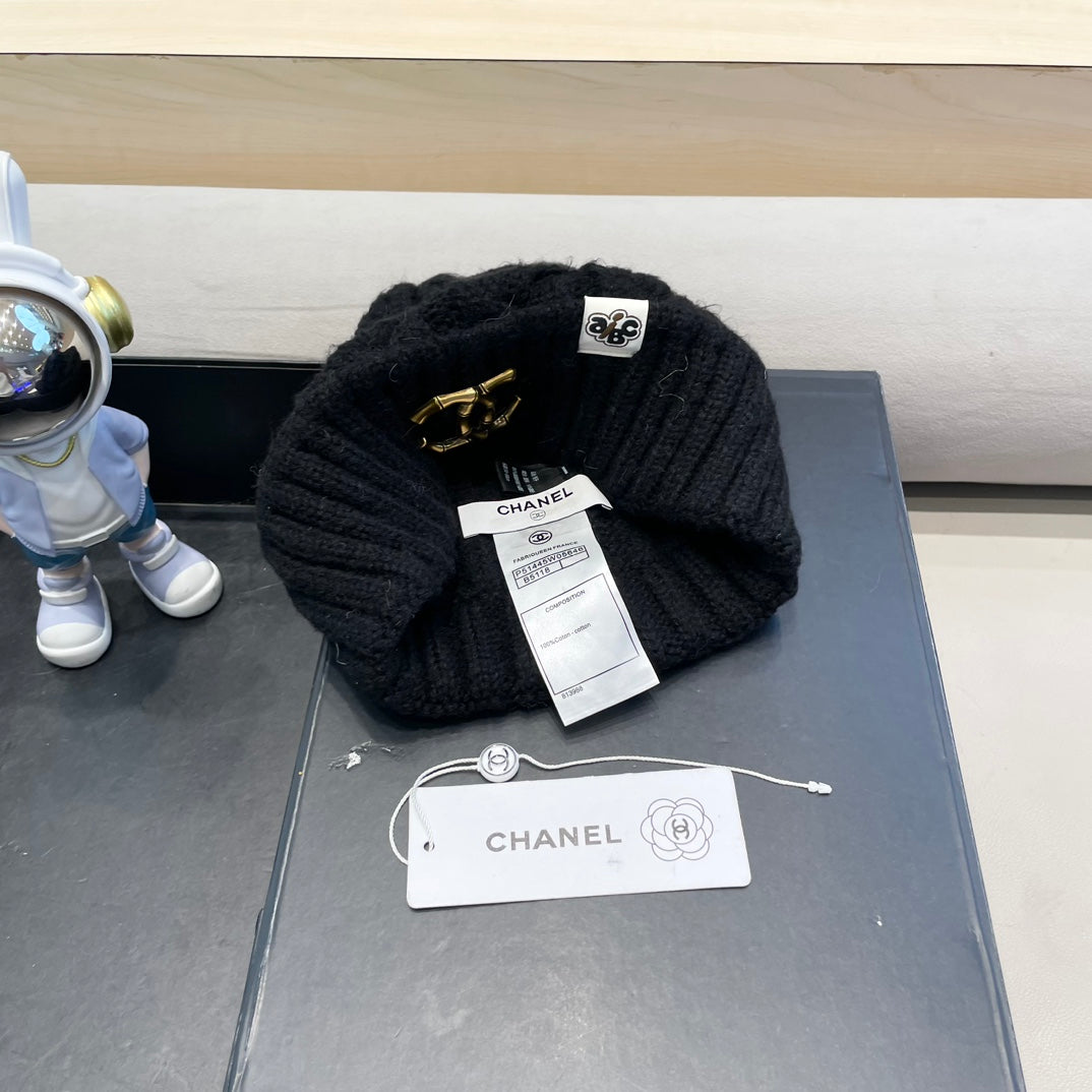BONNET EN LAINE NOIRE 431707