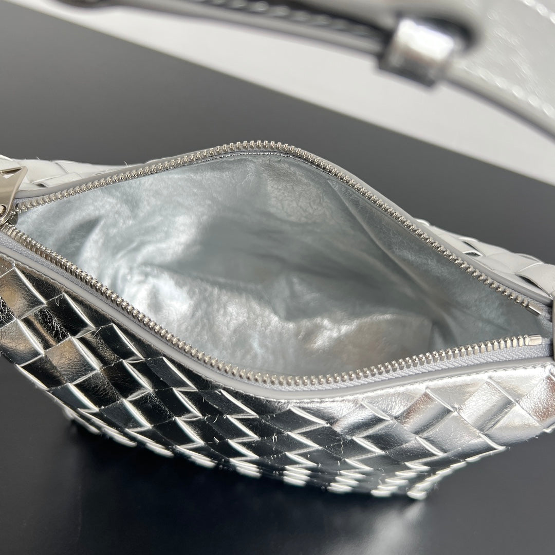 BOLSO WALLACE 22 PIEL DE BECERRO METALIZADA PLATEADA