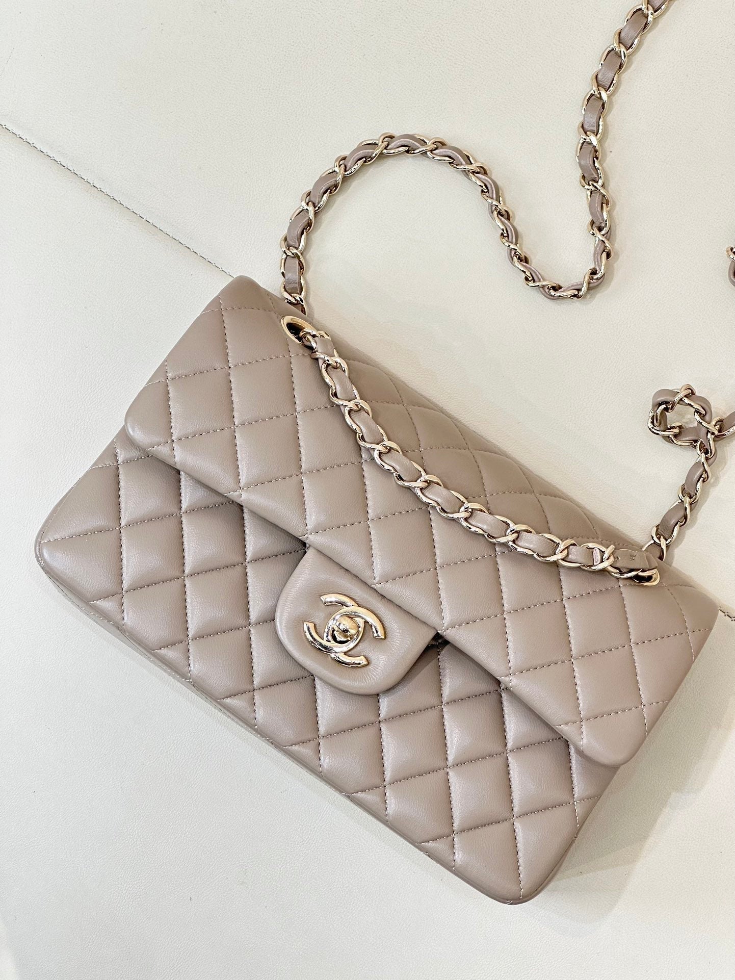 RABAT CLASSIQUE 23CM CUIR D'AGNEAU BEIGE QUINCAILLERIE OR CLAIR