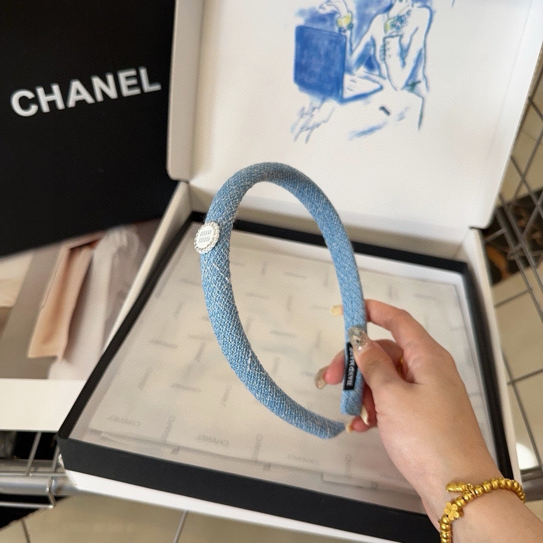 BANDEAU EN TWEED BLEU CIEL LOGO CRISTAUX 407888