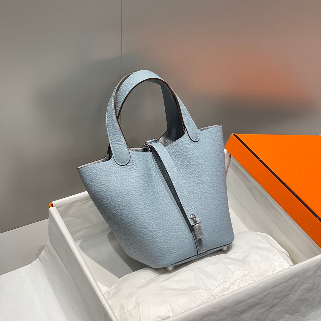 serrure picotin bleu ciel clair cuir togo quincaillerie argentée