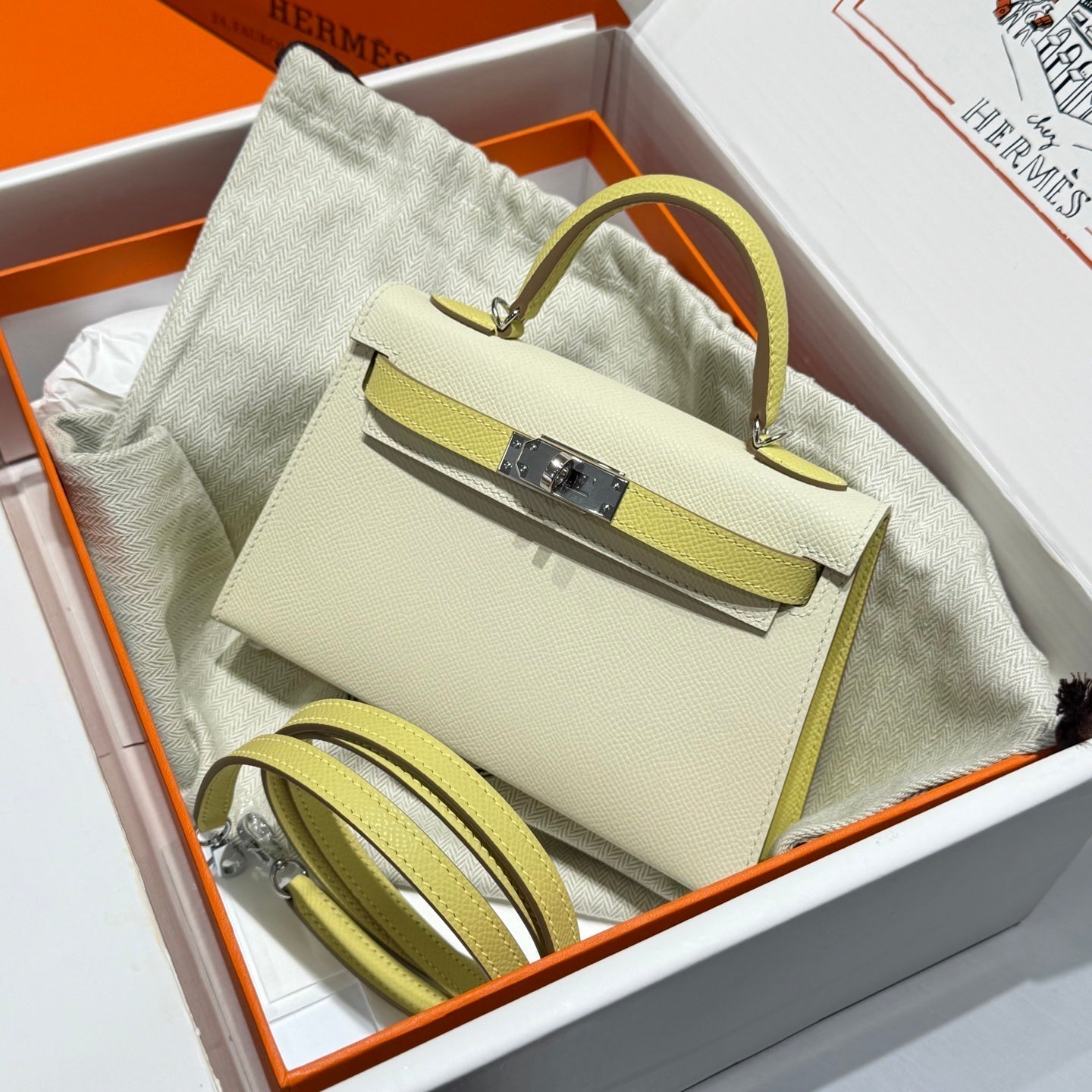 Batidora HM Mini Kelly 19 blanca Epsom 243206