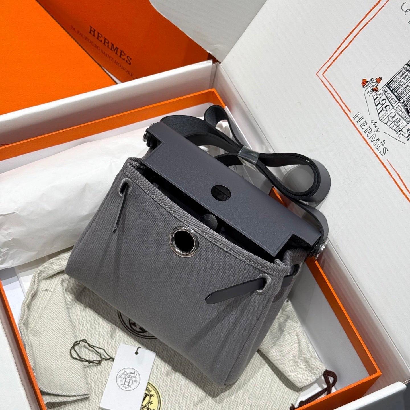 Mini sac Herbag HM, boucle argentée, 20 cm, toile grise et cuir de vache Hunter 243265