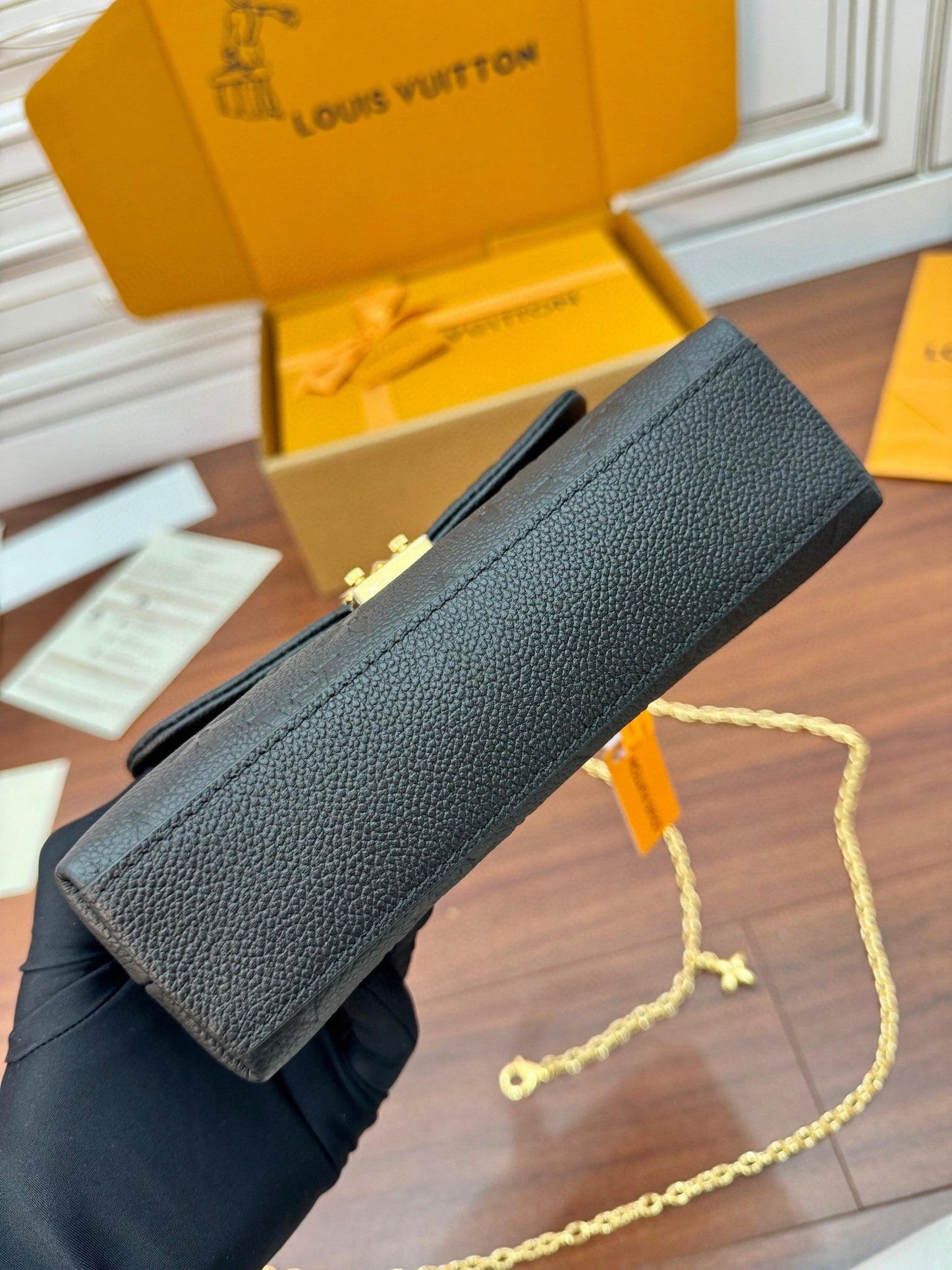 Nano Madeleine 21 cm Piel de vacuno granulada negra