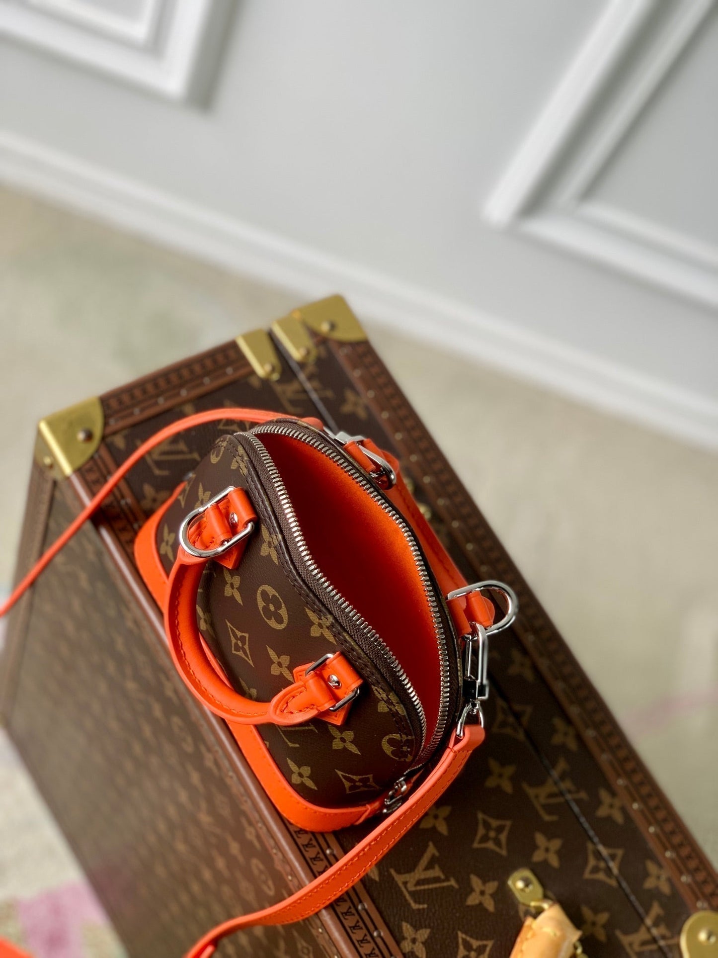 Alma Nano 18 Monogram Canvas Piel de becerro naranja