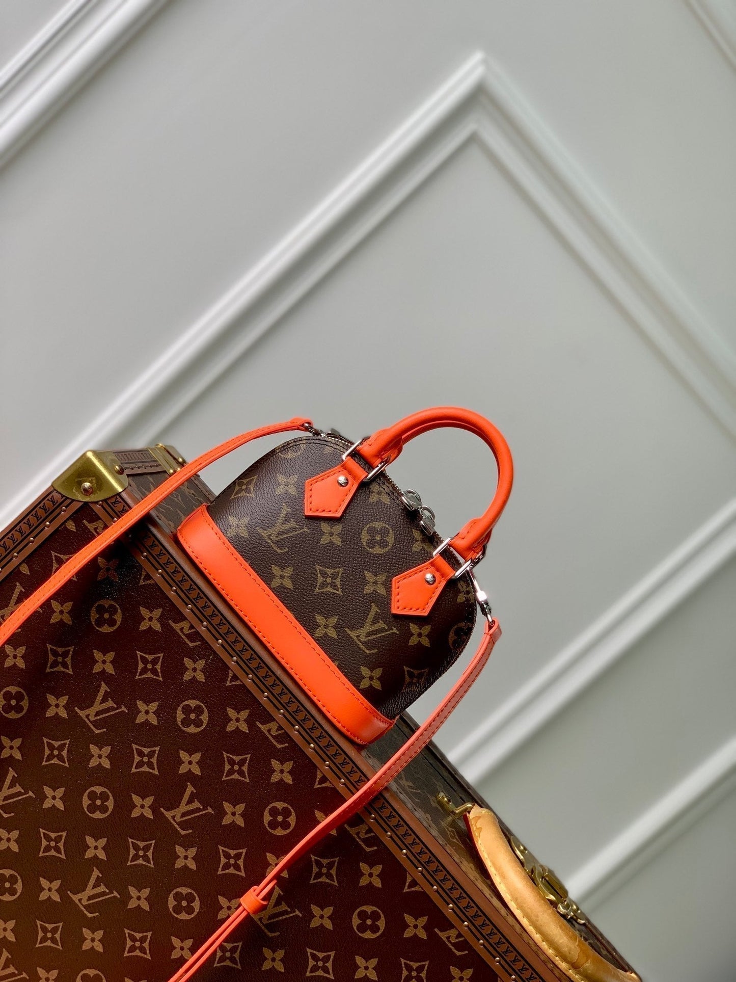 Alma Nano 18 Monogram Canvas Piel de becerro naranja