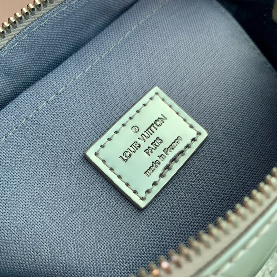 SPEEDY BANDOULI¨¨RE 20 IN SILVER MONOGRAM EMBOSSED CALFSKIN