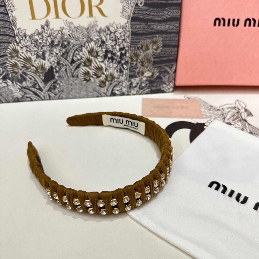 BANDEAU EN FEUTRE MARRON LÉZARD ORNÉ DE LOSANGES 230831