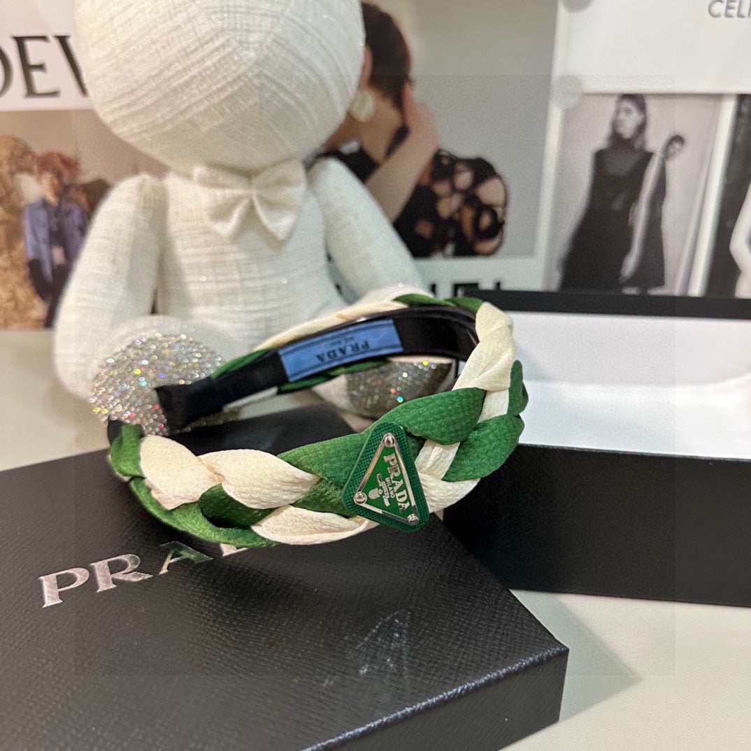 DIADEMA TRENZADA EN TELA VERDE Y BLANCA 316685