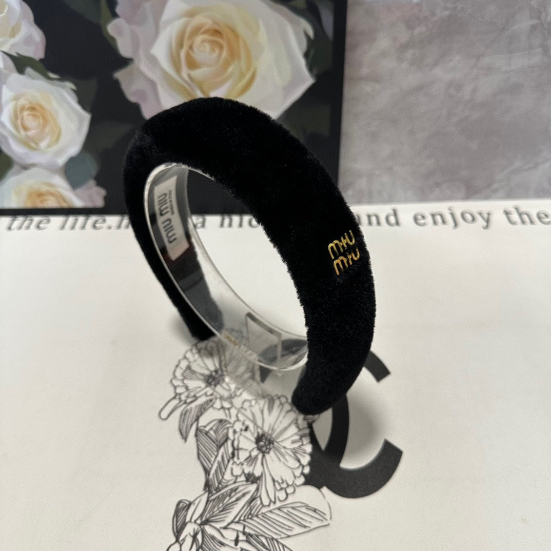 DIADEMA DE TELA FELPA NEGRA 423599